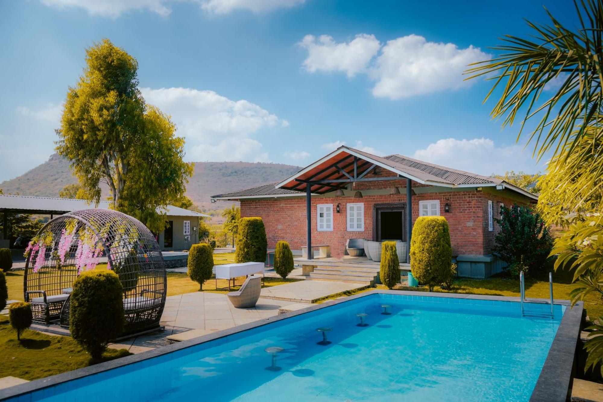 The Earth Farm Villa Nashik Exterior photo